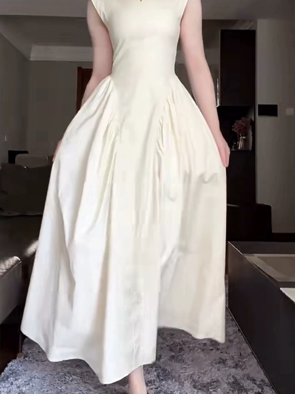 Ivory Cotton Maxi Dress Full Skirt Ruched Bodice - Picture 4 of 5